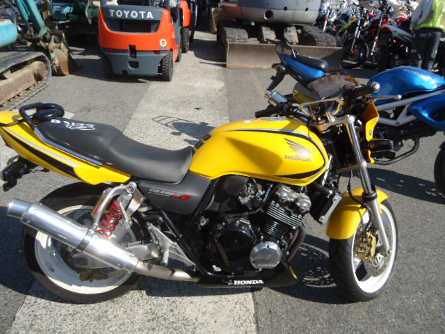 Honda CB 400 Р¶РµР»С‚С‹Р№