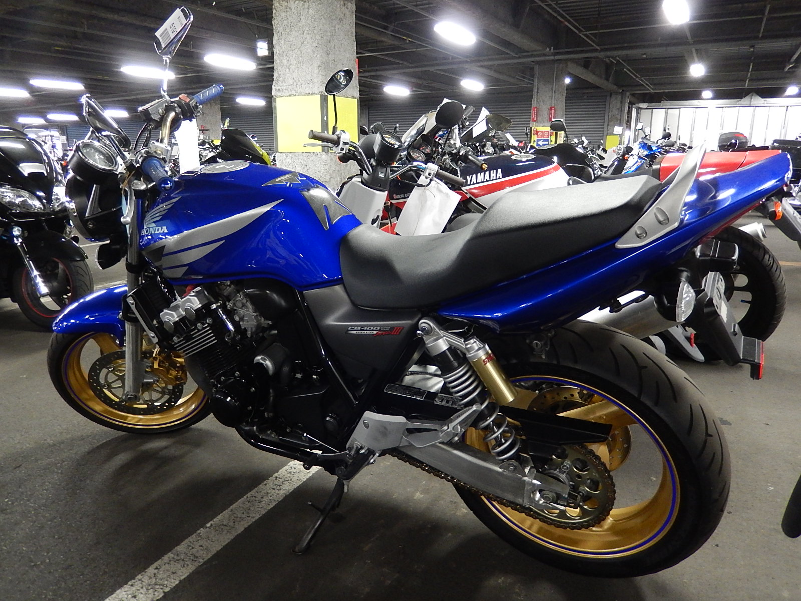 Honda CB 400 VTEC 3