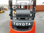   TOYOTA 02-8FGL15  8