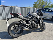  TRIUMPH STREET TRIPLE S  3