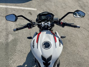  TRIUMPH STREET TRIPLE S  5