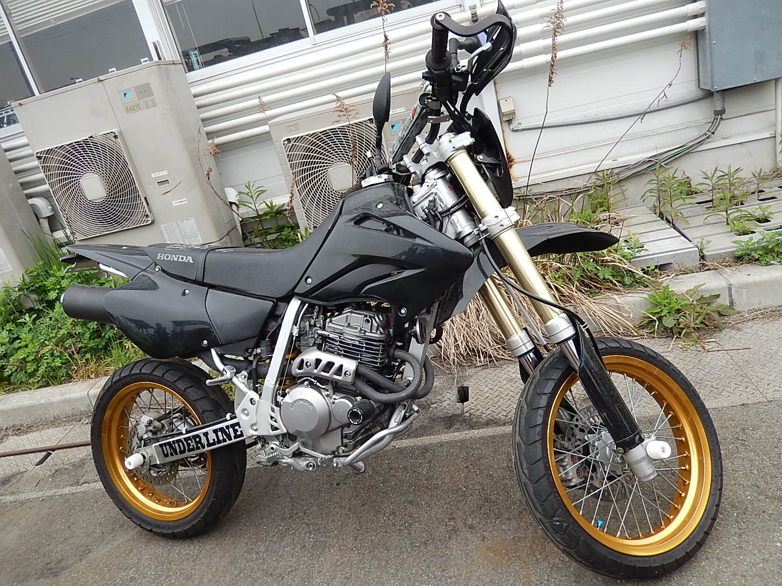 Мотоцикл хр 250. Xr250 motard. Honda XR 250 эндуро. Honda motard 250. Honda xr250 мотард.