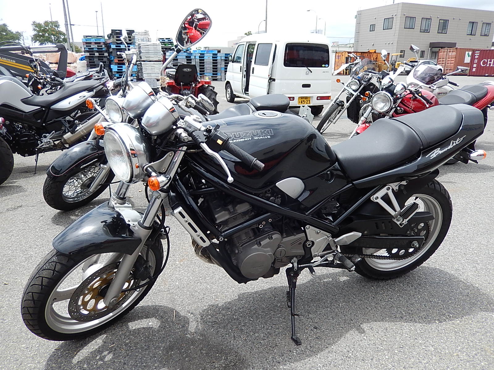 Купить бандит 250. Suzuki GSF 250. Suzuki Bandit 250 2. Suzuki Bandit 250. Мотоцикл Bandit 250.