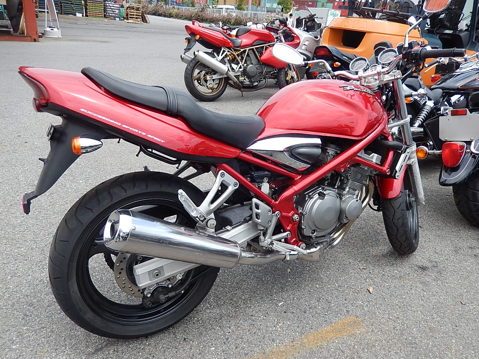 Купить бандит 250. Сузуки бандит 250. Мотоцикл Сузуки бандит 250. Suzuki Bandit 250 2. Сузуки бандит 250 красный.