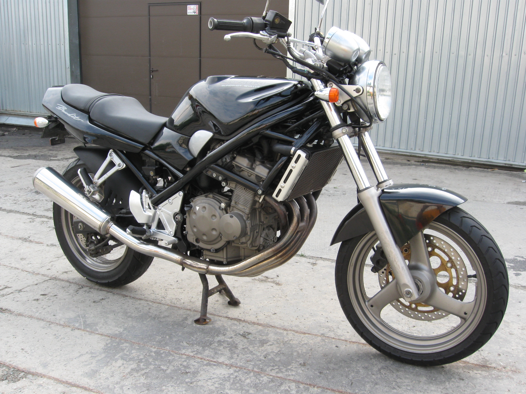 Suzuki Bandit 250 2