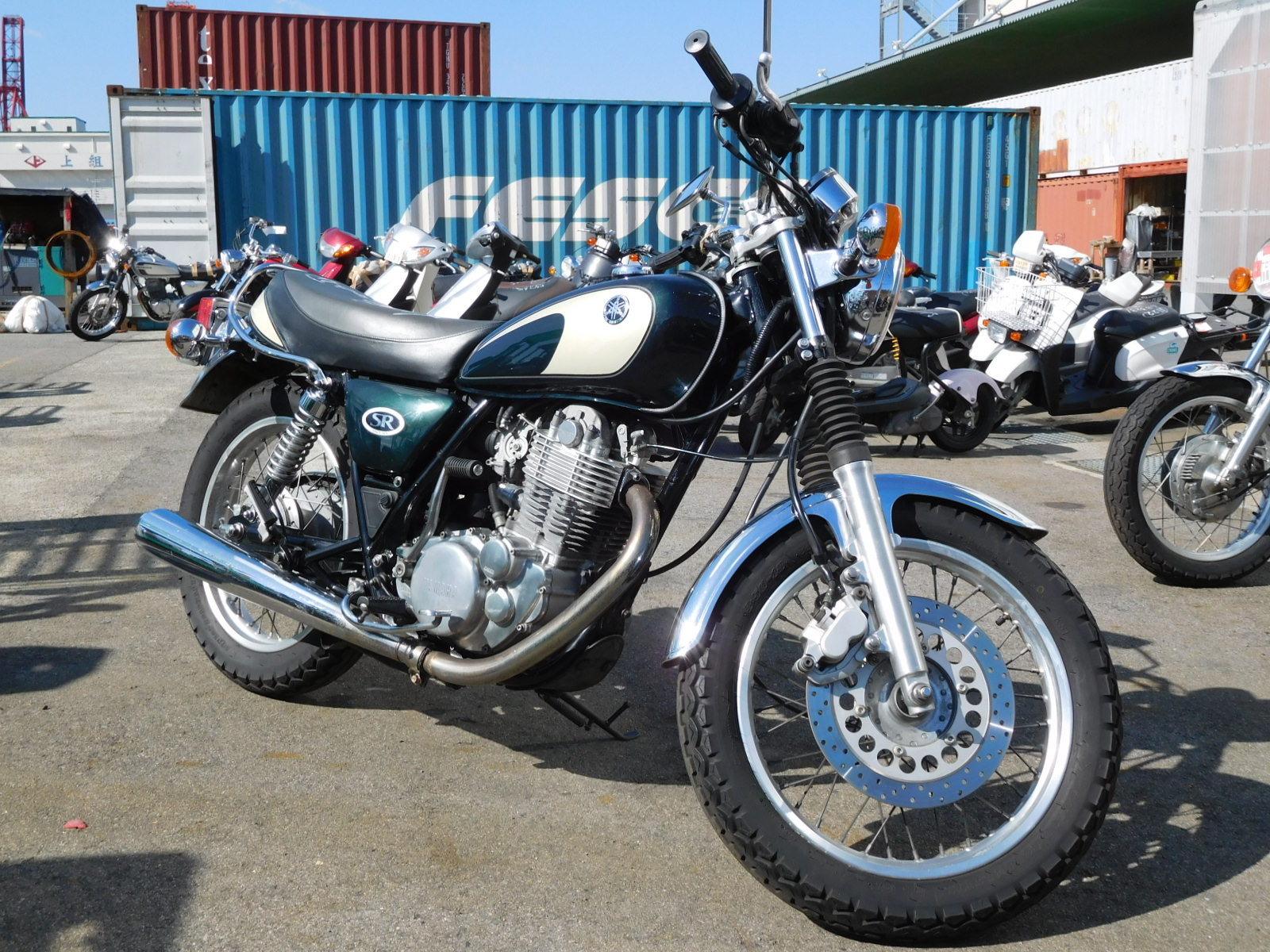 Yamaha 400 купить. Yamaha sr400. Yamaha sr400 1985. Ямаха 400 один цилиндр. Ямаха 400.