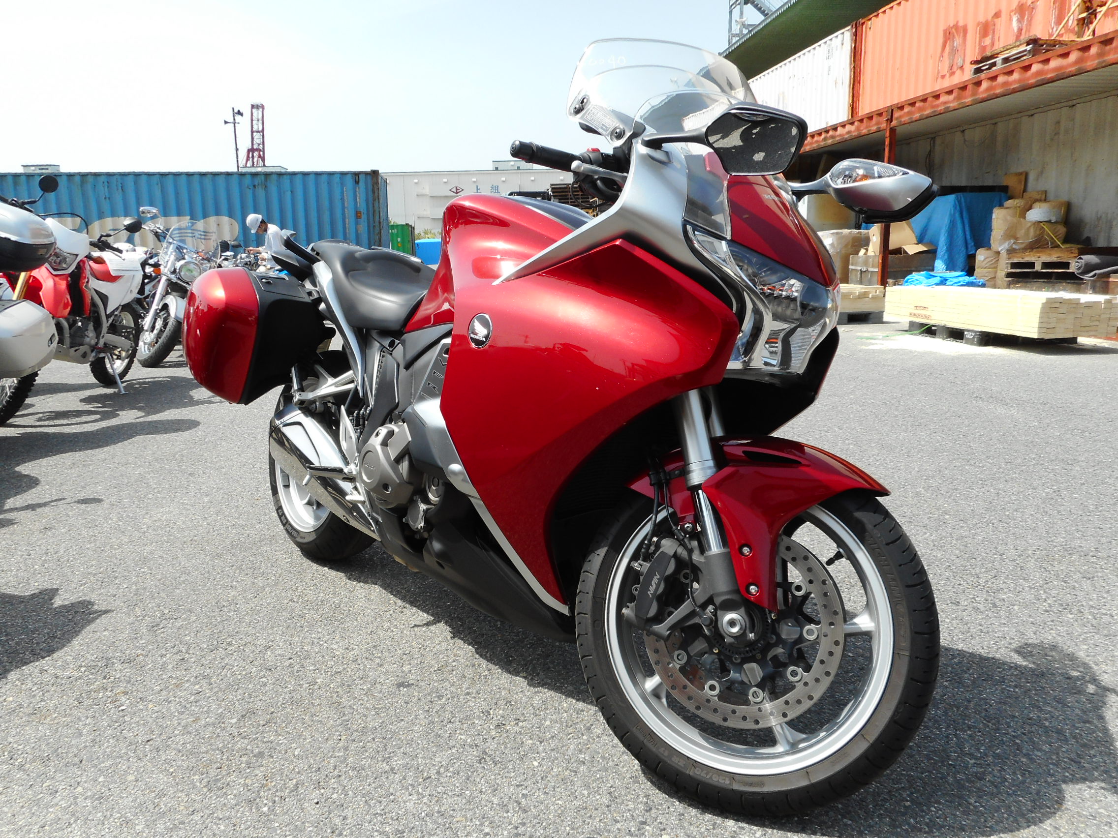 1300 фото. Honda vfr1200f. VFR 1200. Хонда vfr1200 f4i. Honda vfr1200f Tuning.